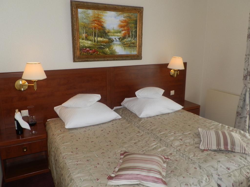 Willa Alexander Resort & Spa - Caloroczny Kryty Basen Mielno  Ruang foto