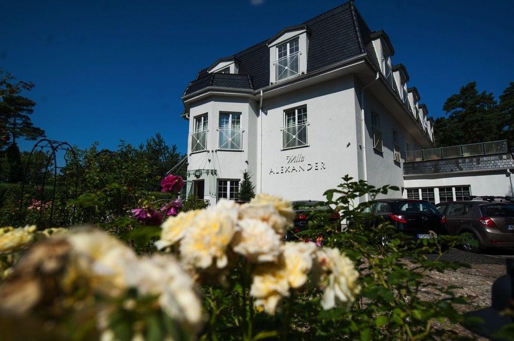 Willa Alexander Resort & Spa - Caloroczny Kryty Basen Mielno  Bagian luar foto