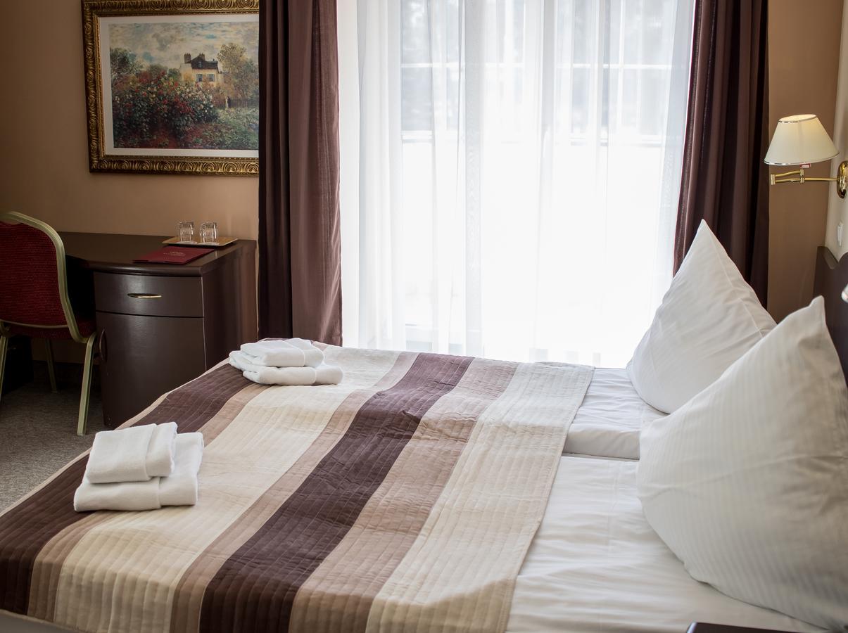 Willa Alexander Resort & Spa - Caloroczny Kryty Basen Mielno  Bagian luar foto