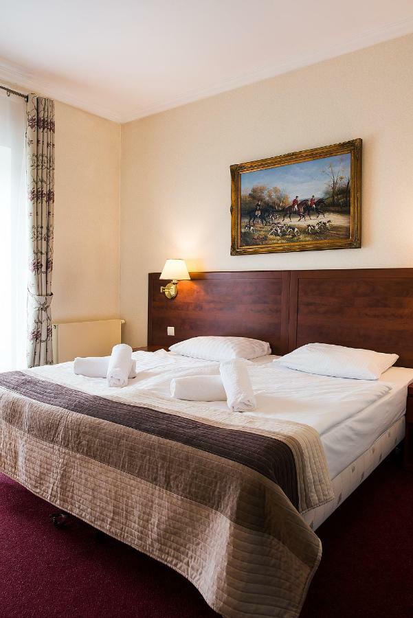 Willa Alexander Resort & Spa - Caloroczny Kryty Basen Mielno  Bagian luar foto