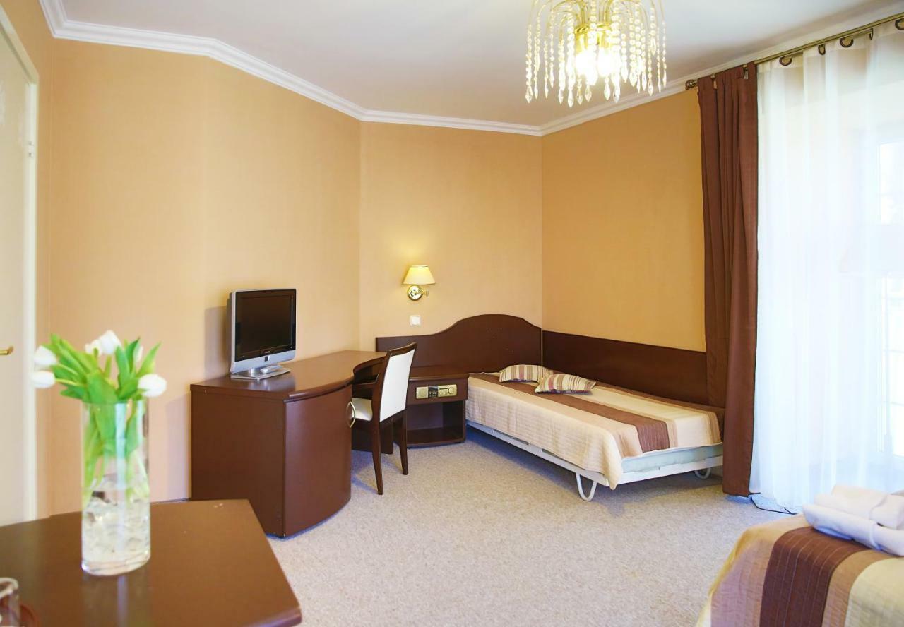 Willa Alexander Resort & Spa - Caloroczny Kryty Basen Mielno  Bagian luar foto